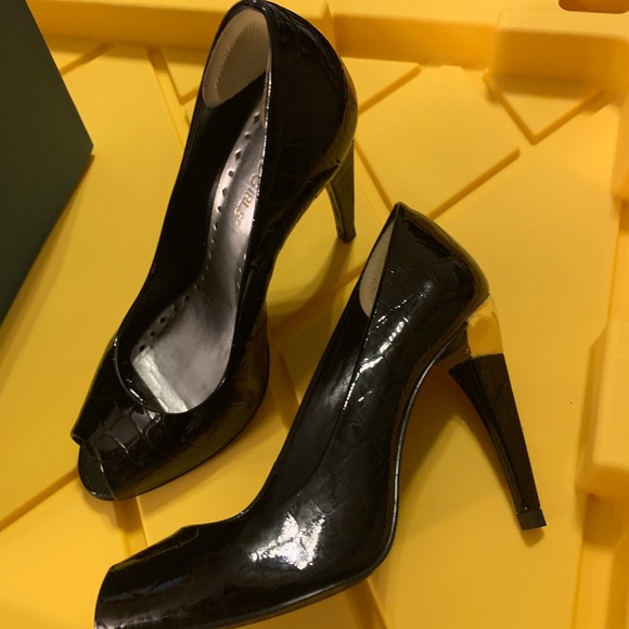 Open toe high heels - Picture 2 of 2